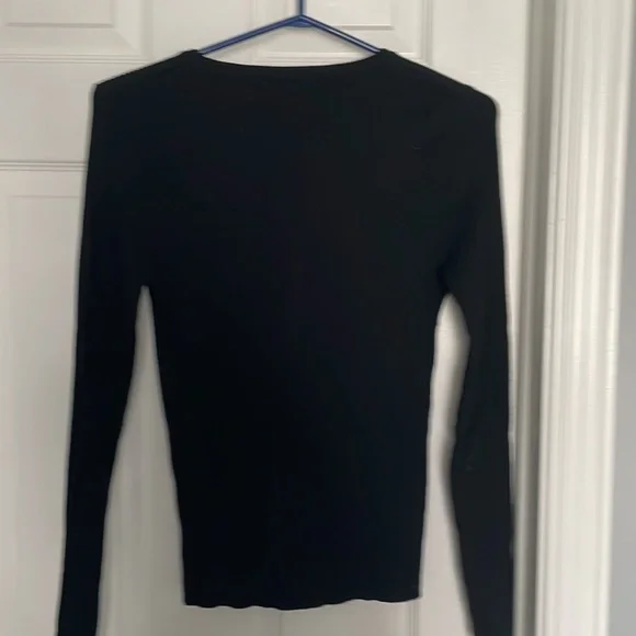 Back long sleve button down - Picture 2 of 2